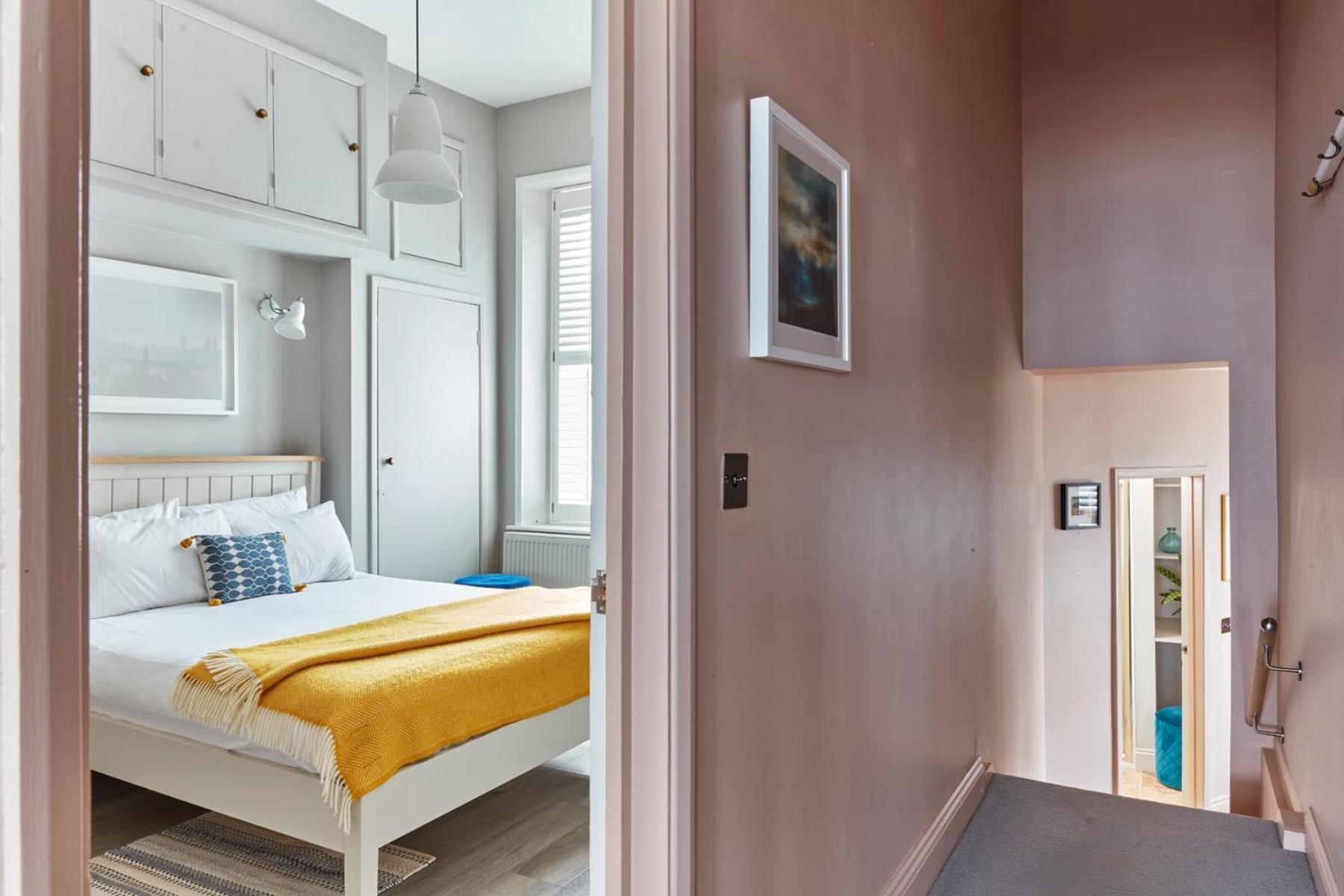 Spacious Beach Front Apartment With Stunning Sea Views Deal Exterior foto