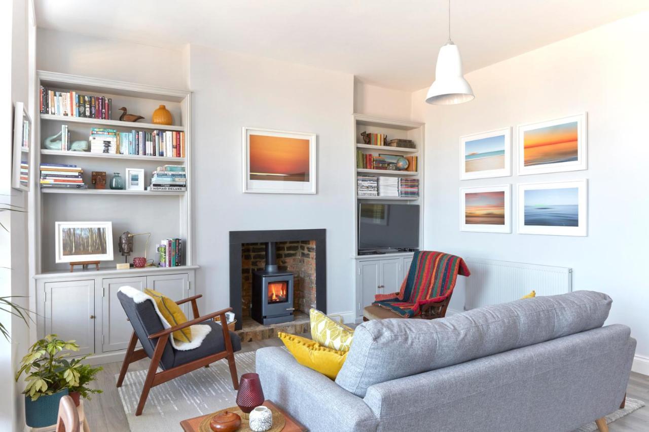 Spacious Beach Front Apartment With Stunning Sea Views Deal Exterior foto
